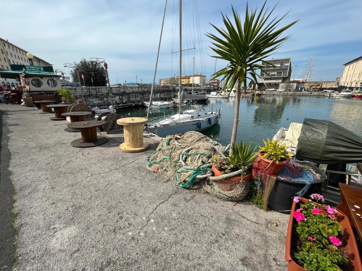 Kasia Porta Sul Mare Di Livorno Free Parking Kültér fotó