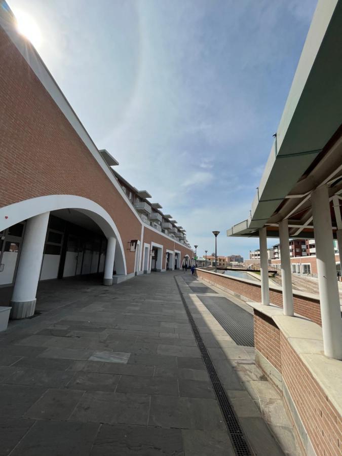 Kasia Porta Sul Mare Di Livorno Free Parking Kültér fotó